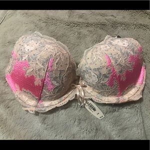 Victoria’s Secret bra size 34B